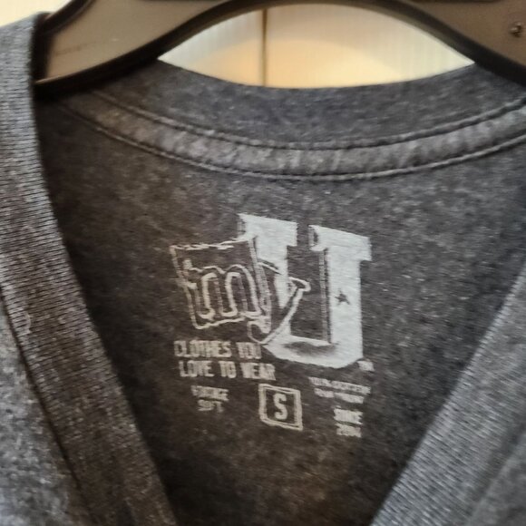 UCF Knights Distressed Tee Shirt Officially Licensed Collegiate Mens Size S NWT - Picture 6 of 10